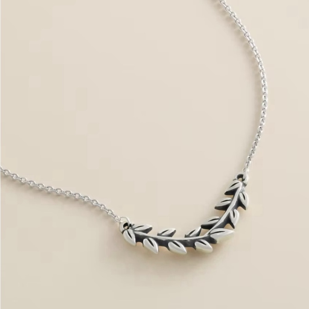 James Avery Delicate Vines Necklace, sterling silver, new, in box